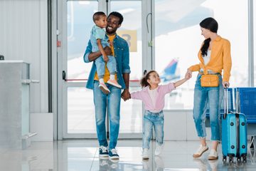 family at the aeroport