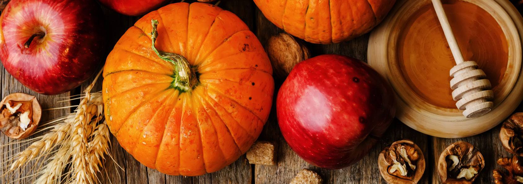 Pumpkins and other food to eat during Halloween
